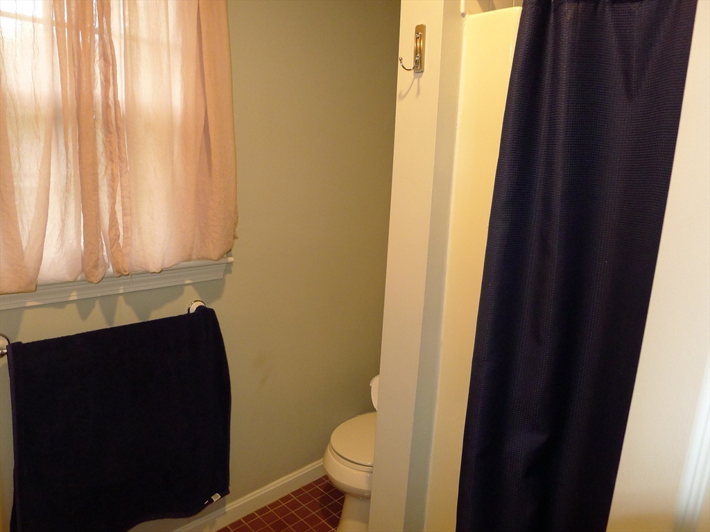 89 Brookdale, Shrewsbury