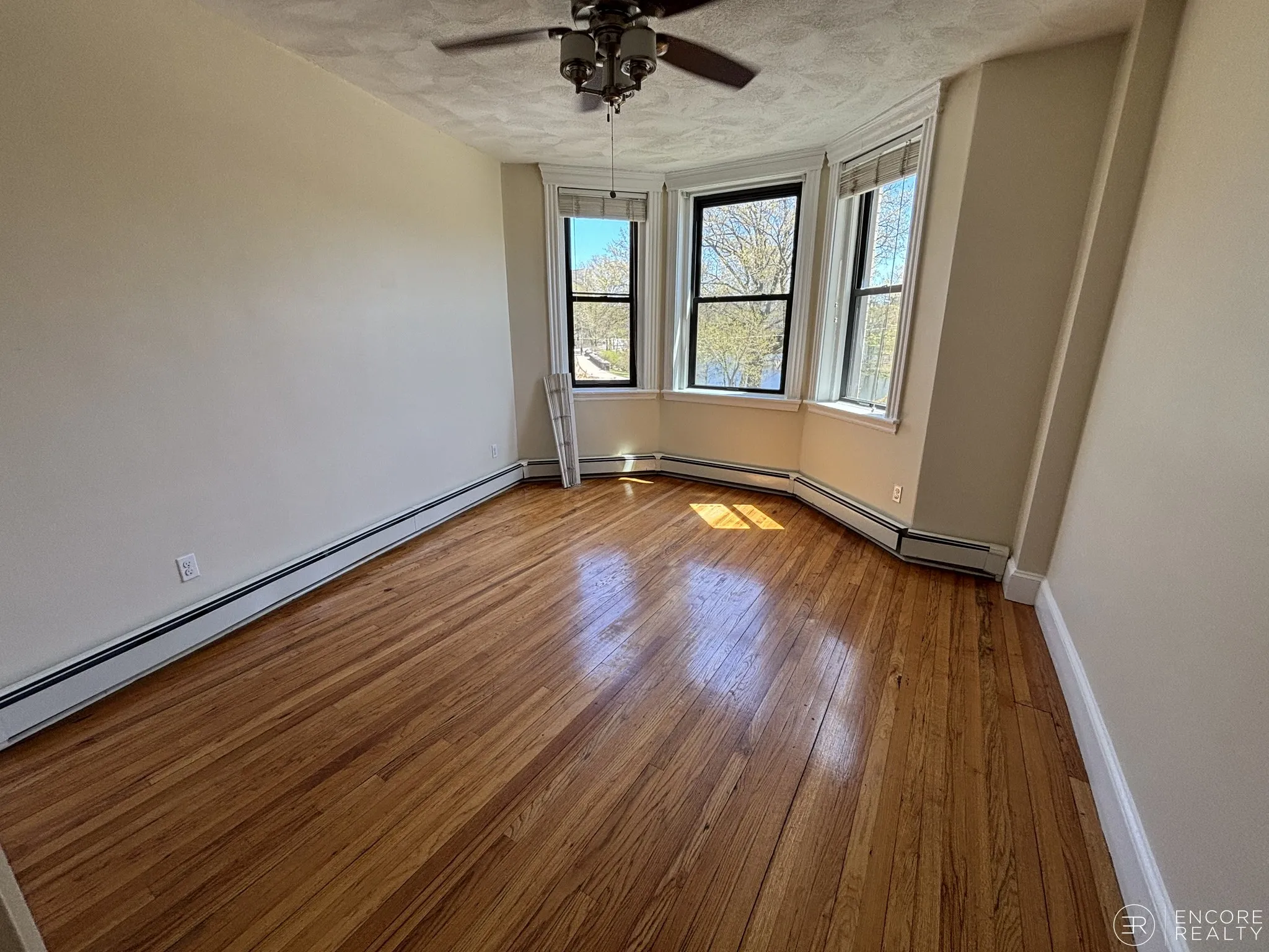 61 Park Dr, Fenway