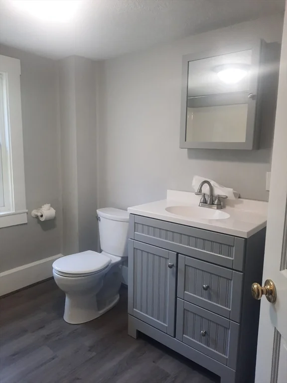 466 Center St, Hanover