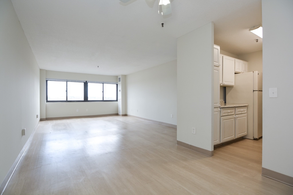 95 Audubon Rd, Wakefield