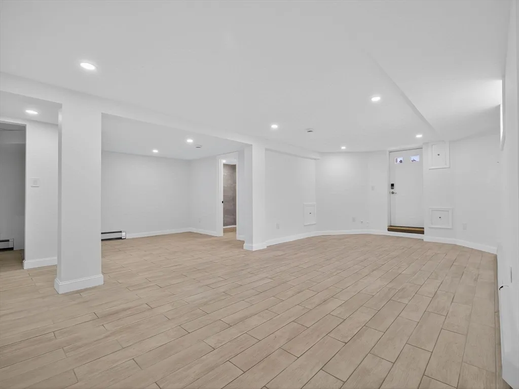 471 Medford St, Winter Hill