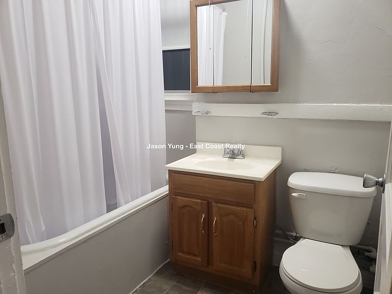 3 bed, 1 bath apartment for rent at 228 South St Unit 5A, Jamaica Plain — photo 7 of 18