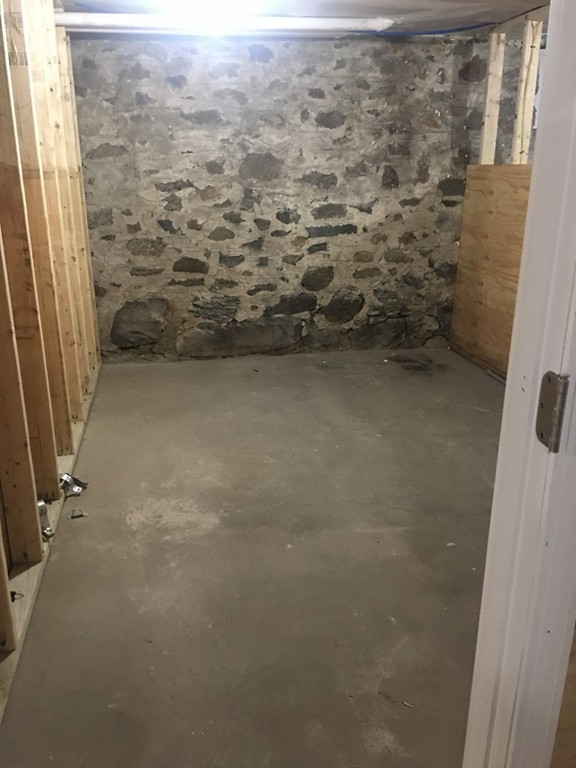 47 Clement Ave, West Roxbury