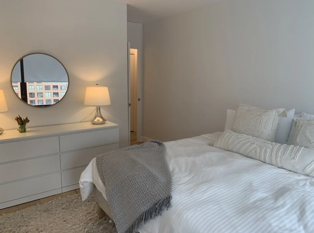 65 East India Row, Waterfront