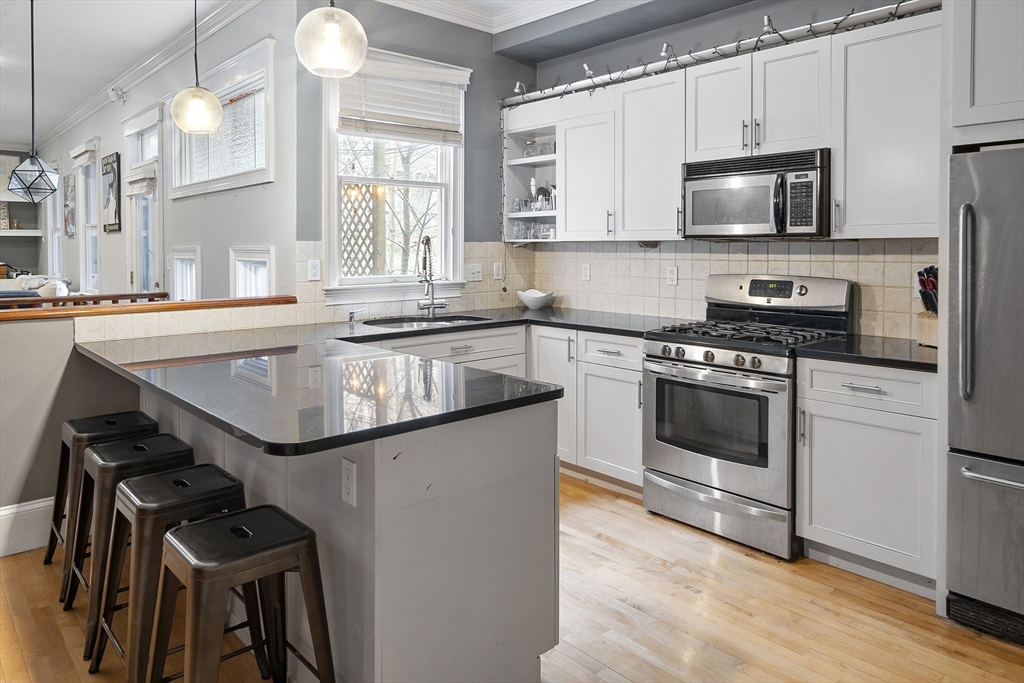 62 Gates St, South Boston