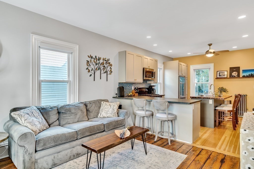 1 Riverside Pl, Riverside