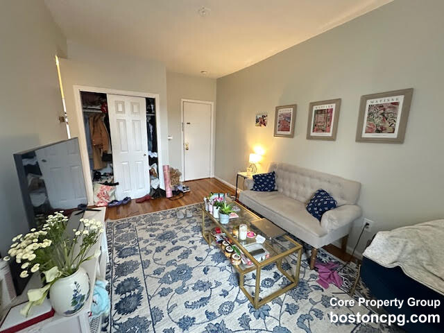 27 Garden St, Beacon Hill