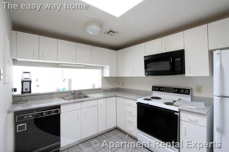 175 Beacon St, Ward Two