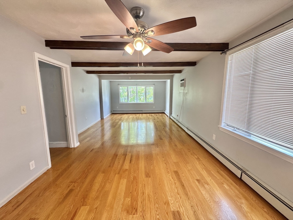 47 Estes St, Everett