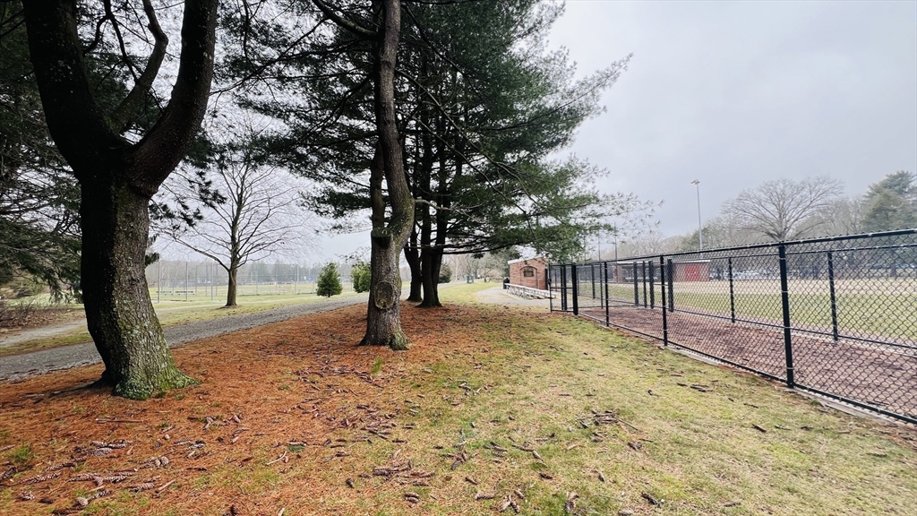 440 Washington St, Wellesley