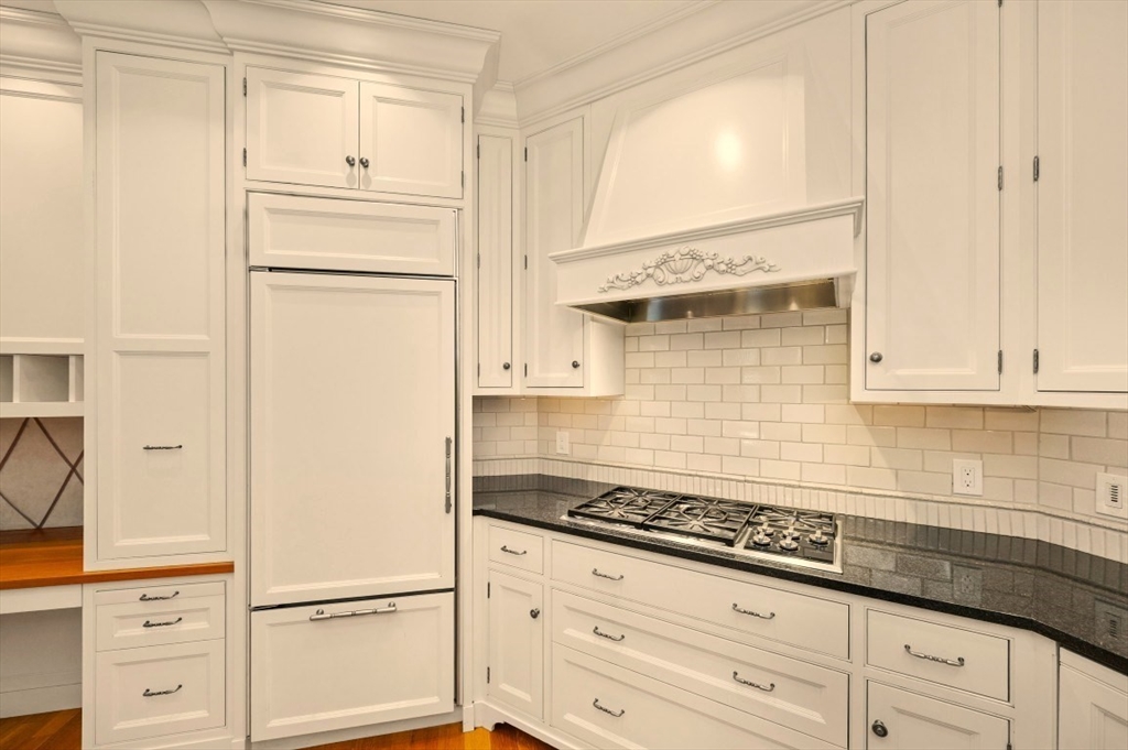 290 Commonwealth Ave, Back Bay