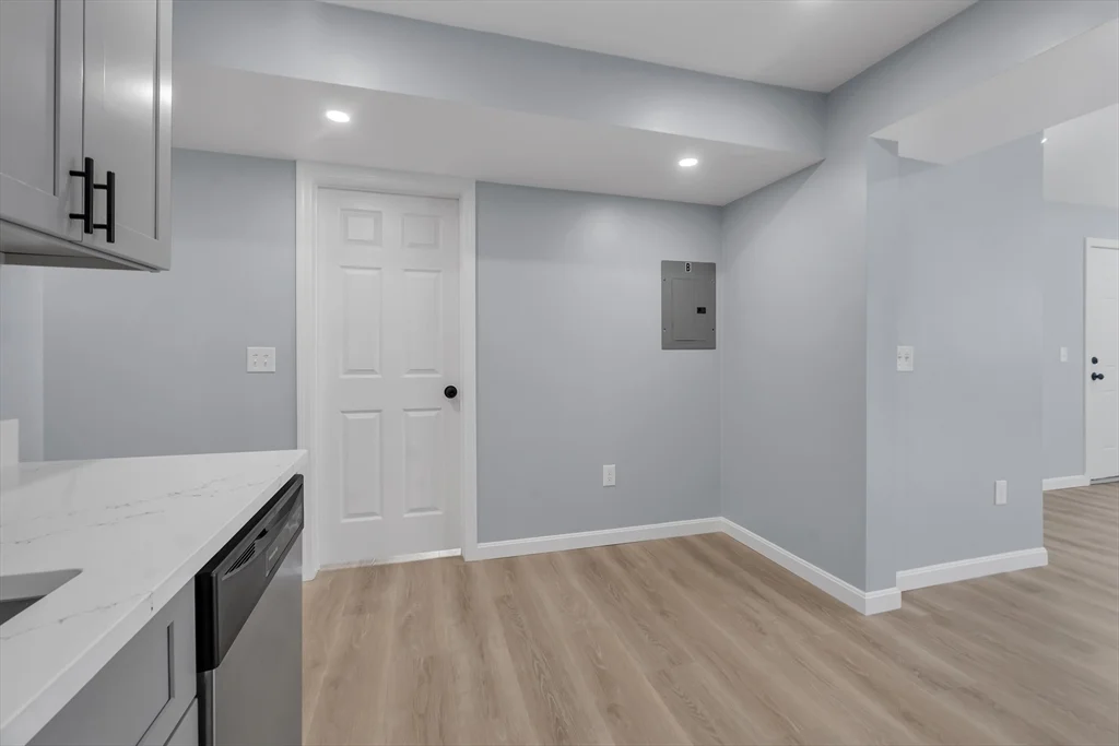 160 Chatham, Providence