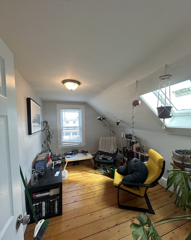 212 California St, Newton