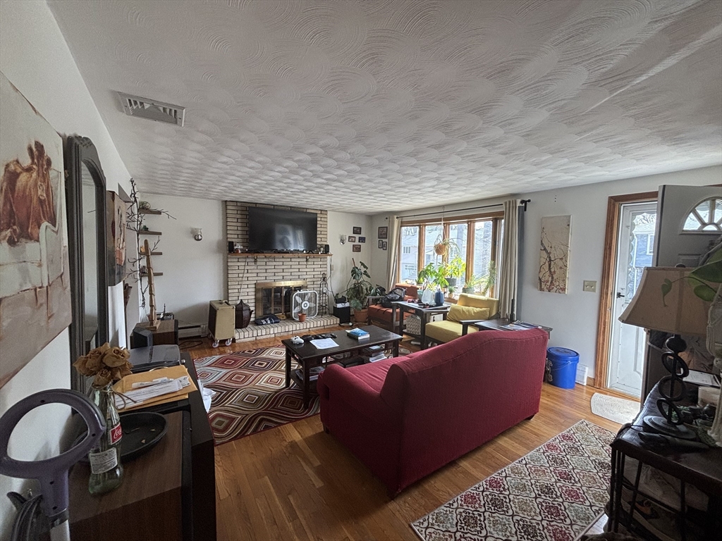 31 Stearns Rd, West Roxbury