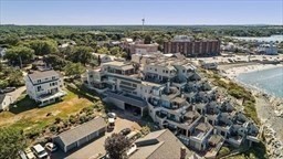 54 Oceanside Dr, Hull