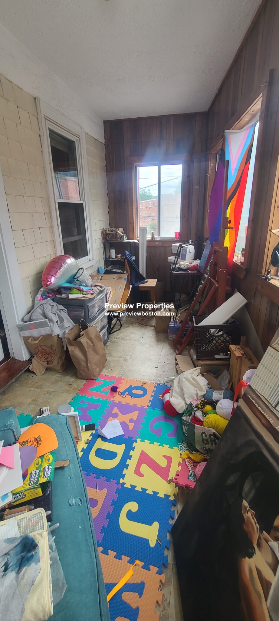 348 Faneuil St, Oak Square