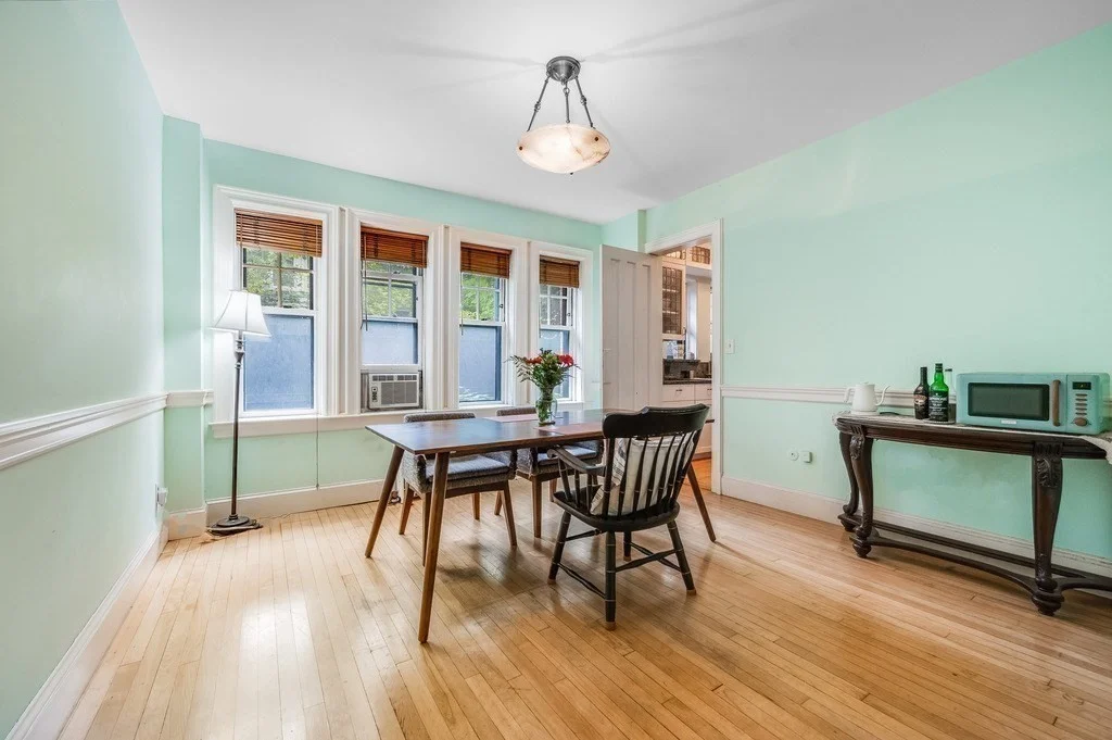 993 Memorial Dr, Harvard Square