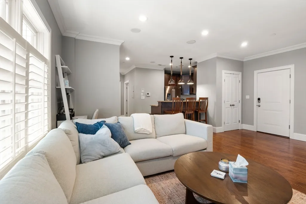 360 West 2nd St, South Boston