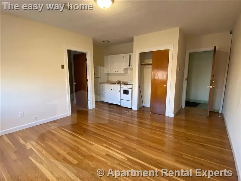 168 N Beacon St, Brighton
