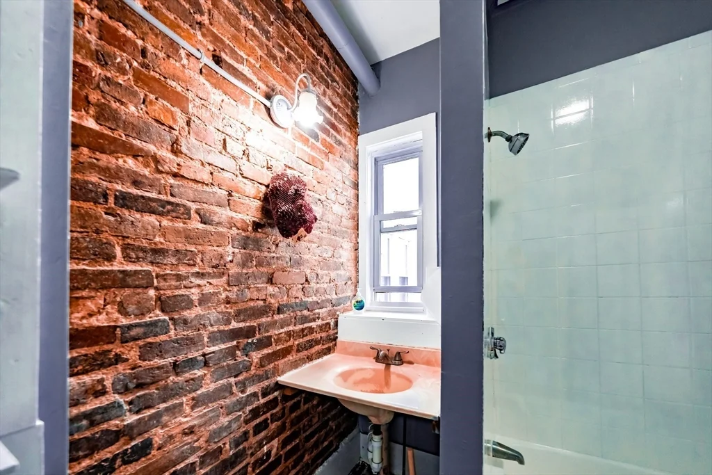 130 Shurtleff St, Chelsea