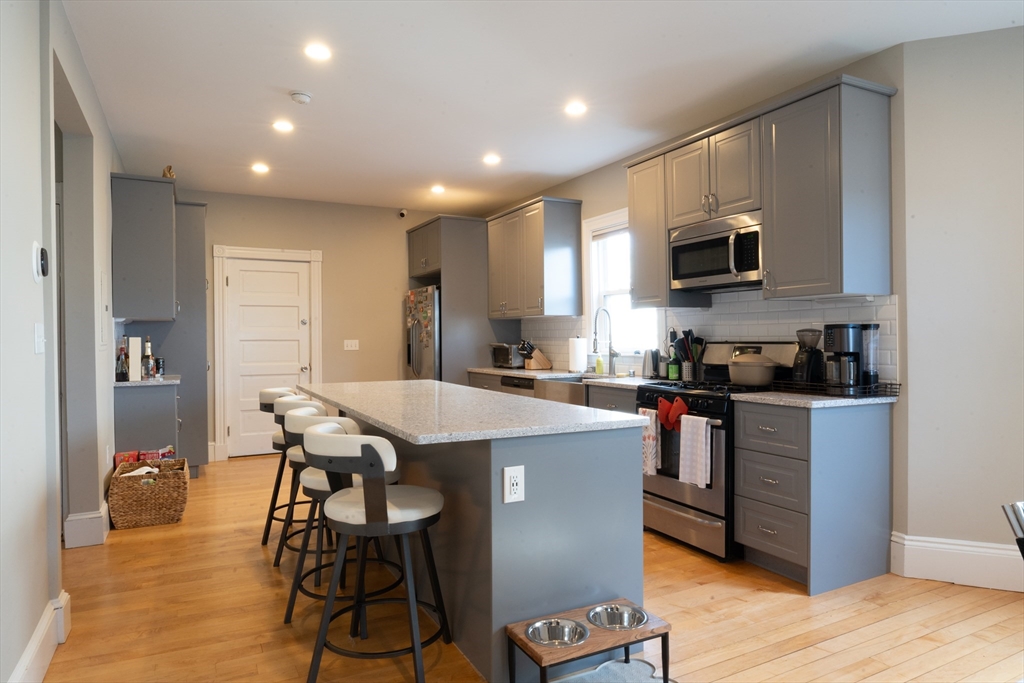 49 Montvale, Roslindale