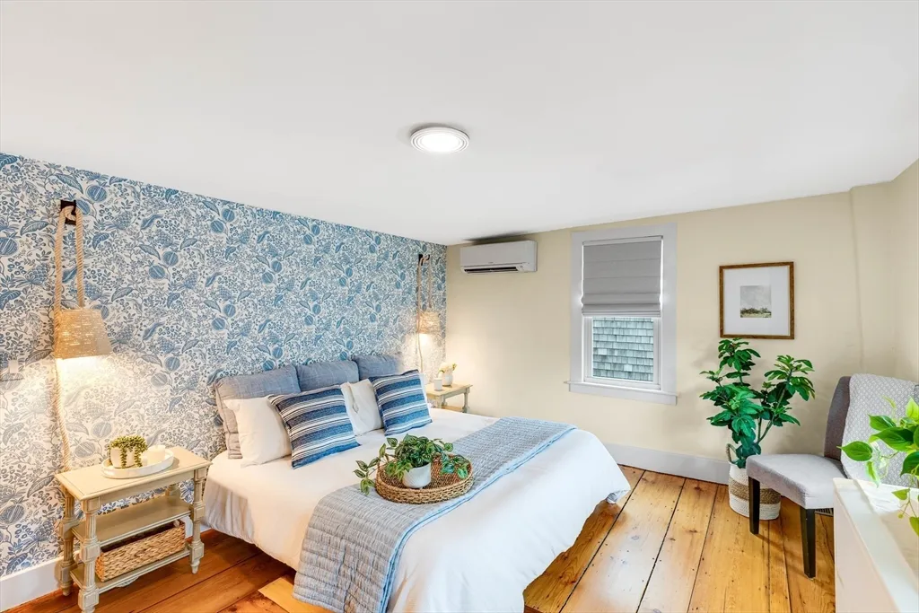 7 Summer St, Newburyport