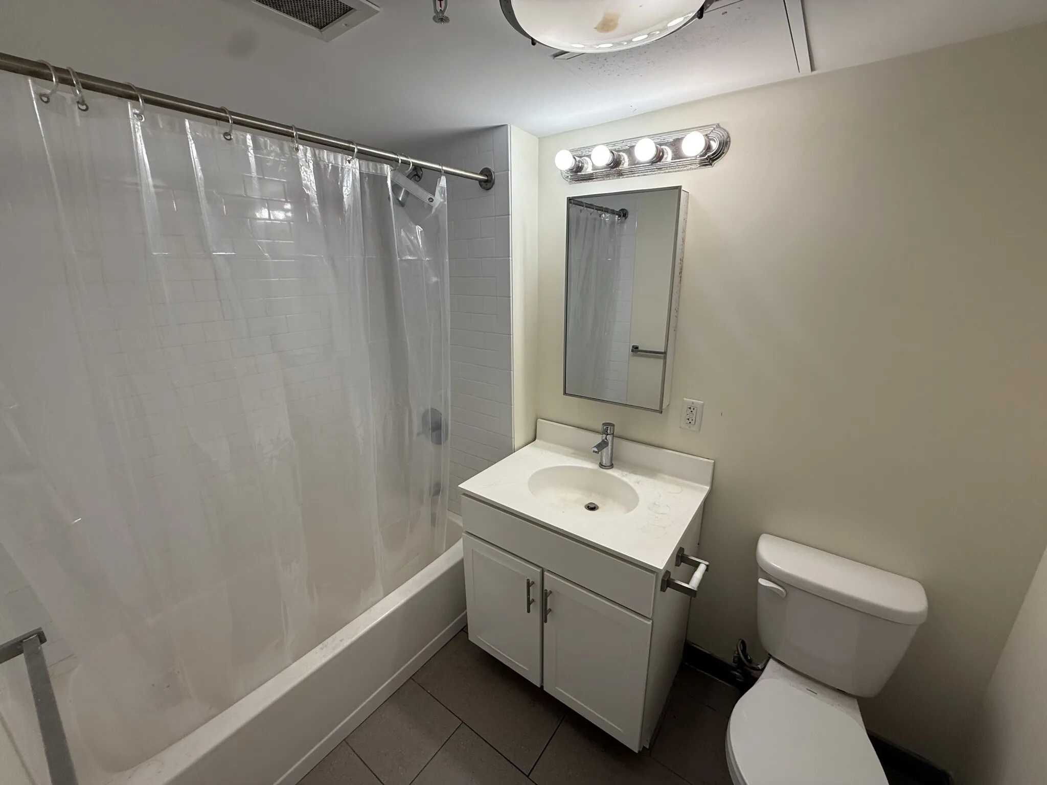 8 Winter St, Downtown