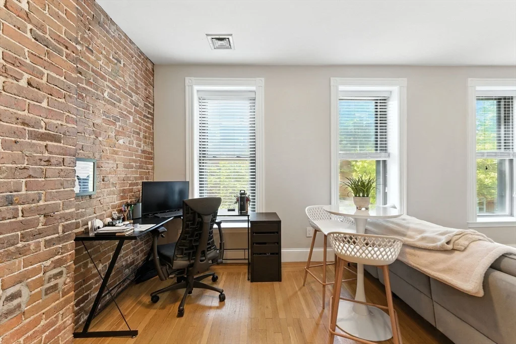 19 Medford St, Chelsea