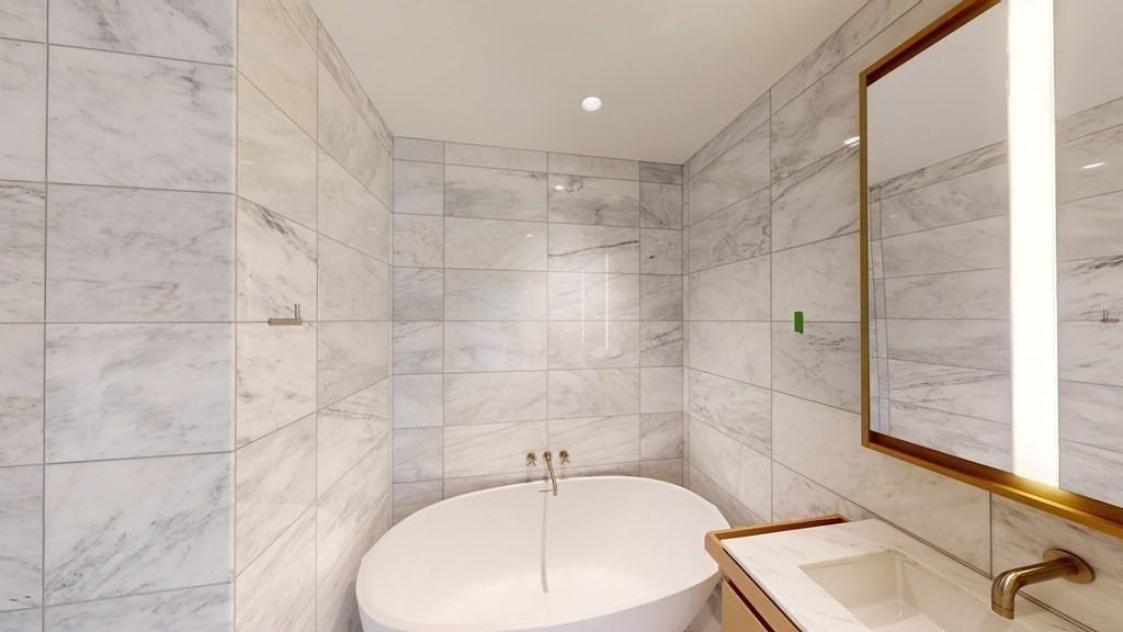 430 Stuart St, Back Bay