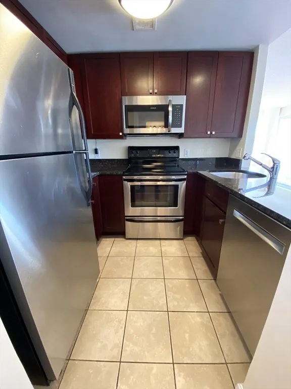 8 Museum Way, East Cambridge