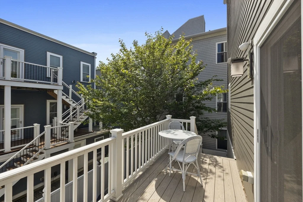 110 Bolton St, South Boston