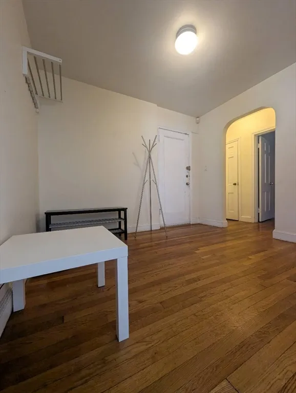 395 Broadway, Mid-Cambridge