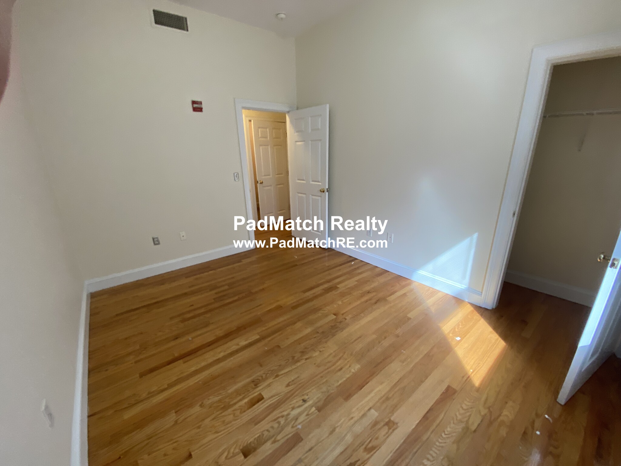 9 Gardner St, Allston