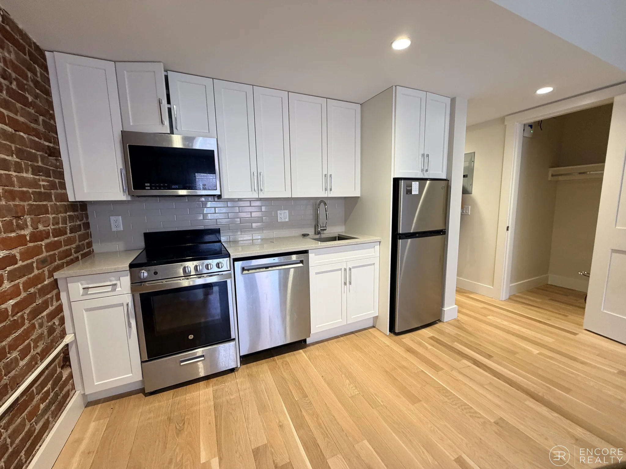 9 Sewall Ave, Coolidge Corner