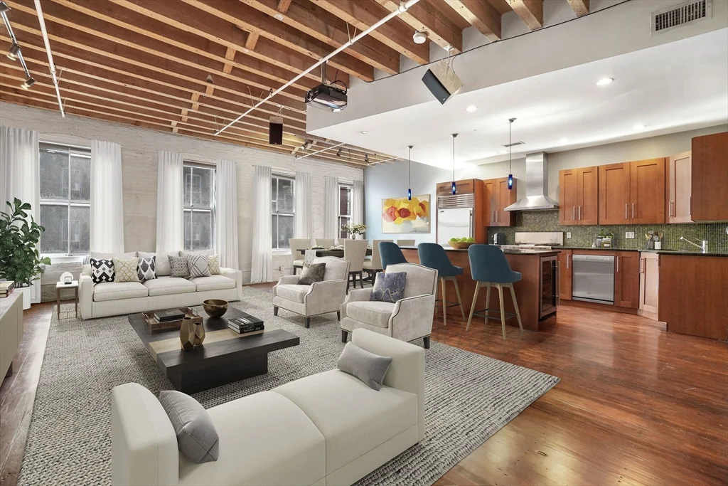 96 South St, Leather District