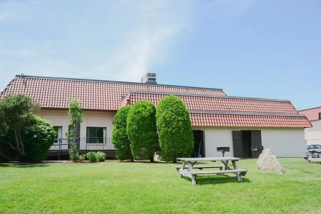 24 Madrid Sq, Brockton