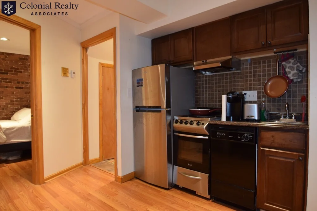 1671 Beacon St, Aspinwall Hill