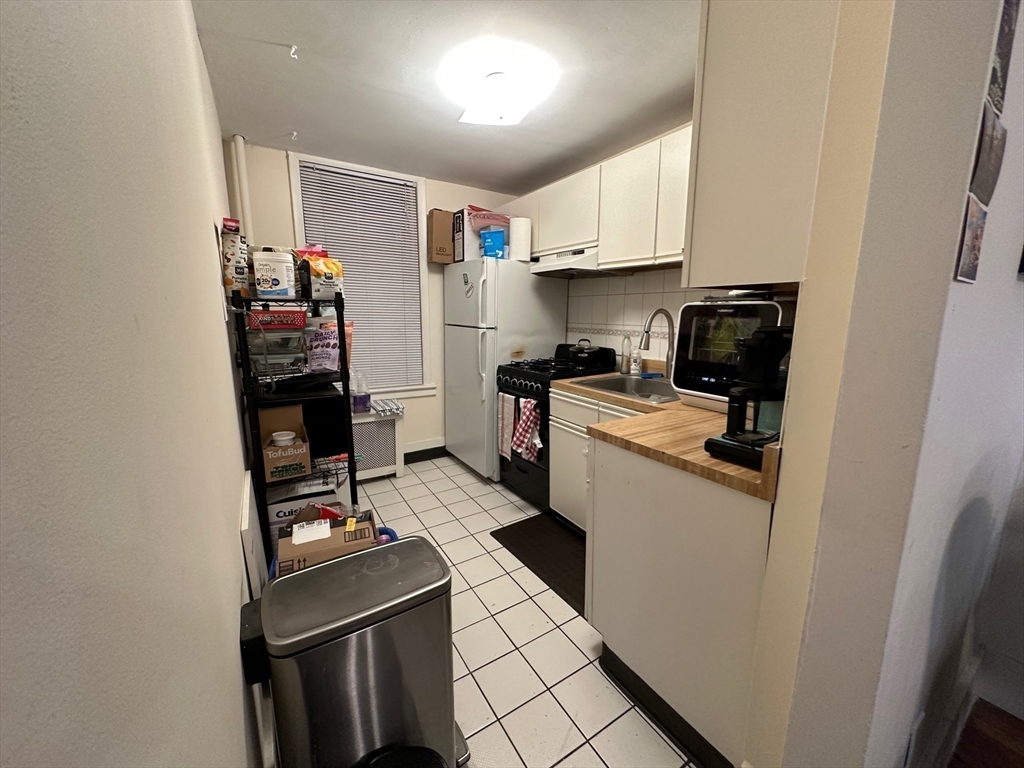 11 Irving St, Beacon Hill