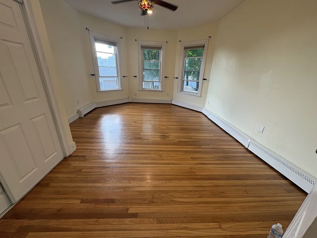 100 Summit Ave, Winthrop