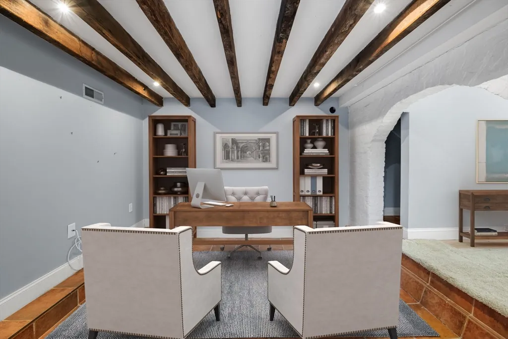 330 1/2 E St, South Boston