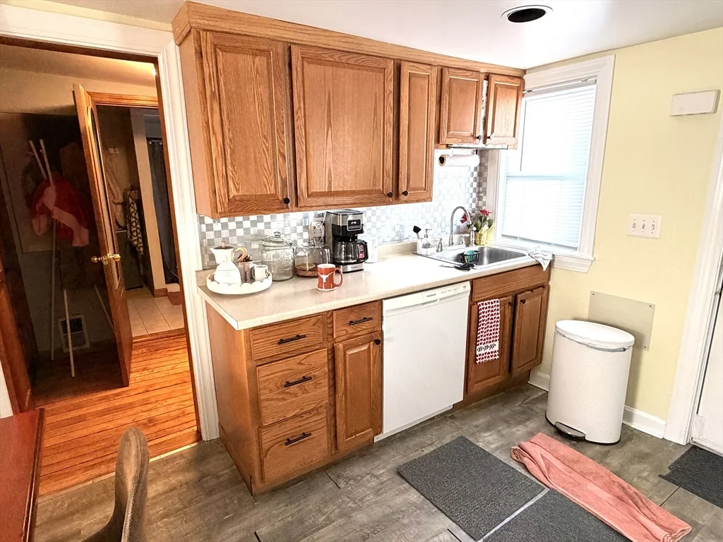 75 Lincoln St, Waltham