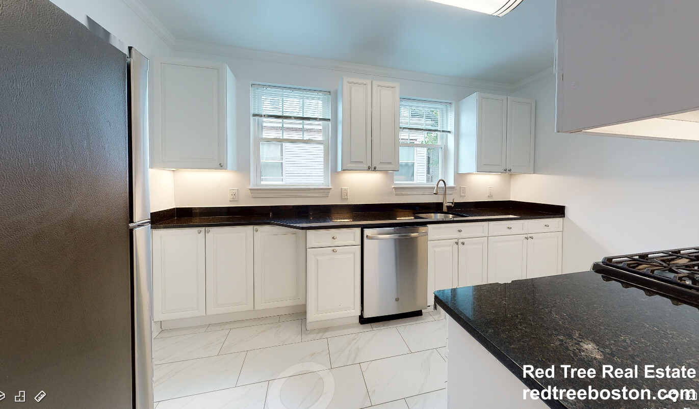 37 Auburn St, Coolidge Corner