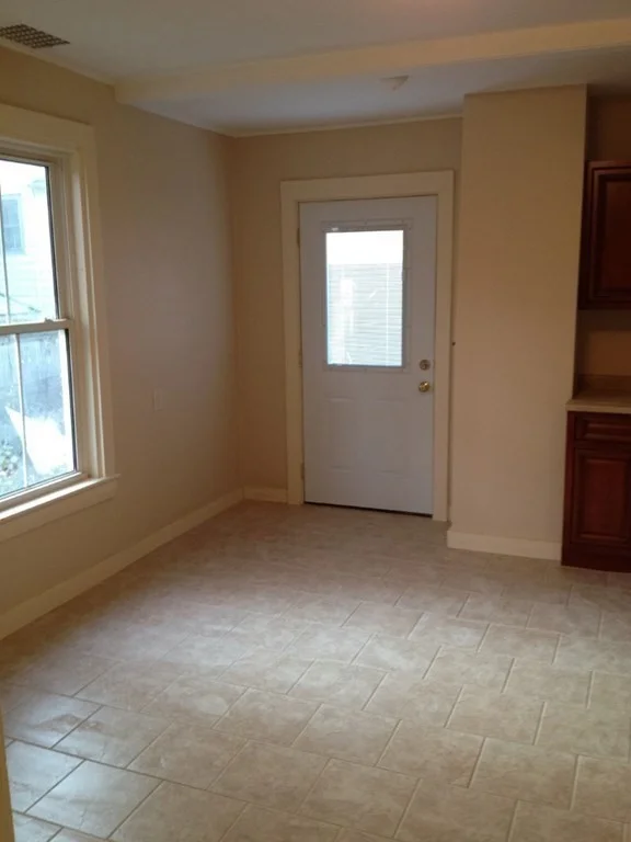 77 S Central, Quincy