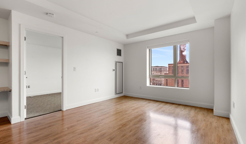 99 Kneeland St, Chinatown