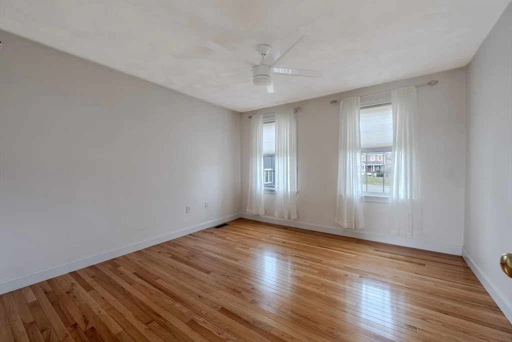 9 Kettle Way, Dracut