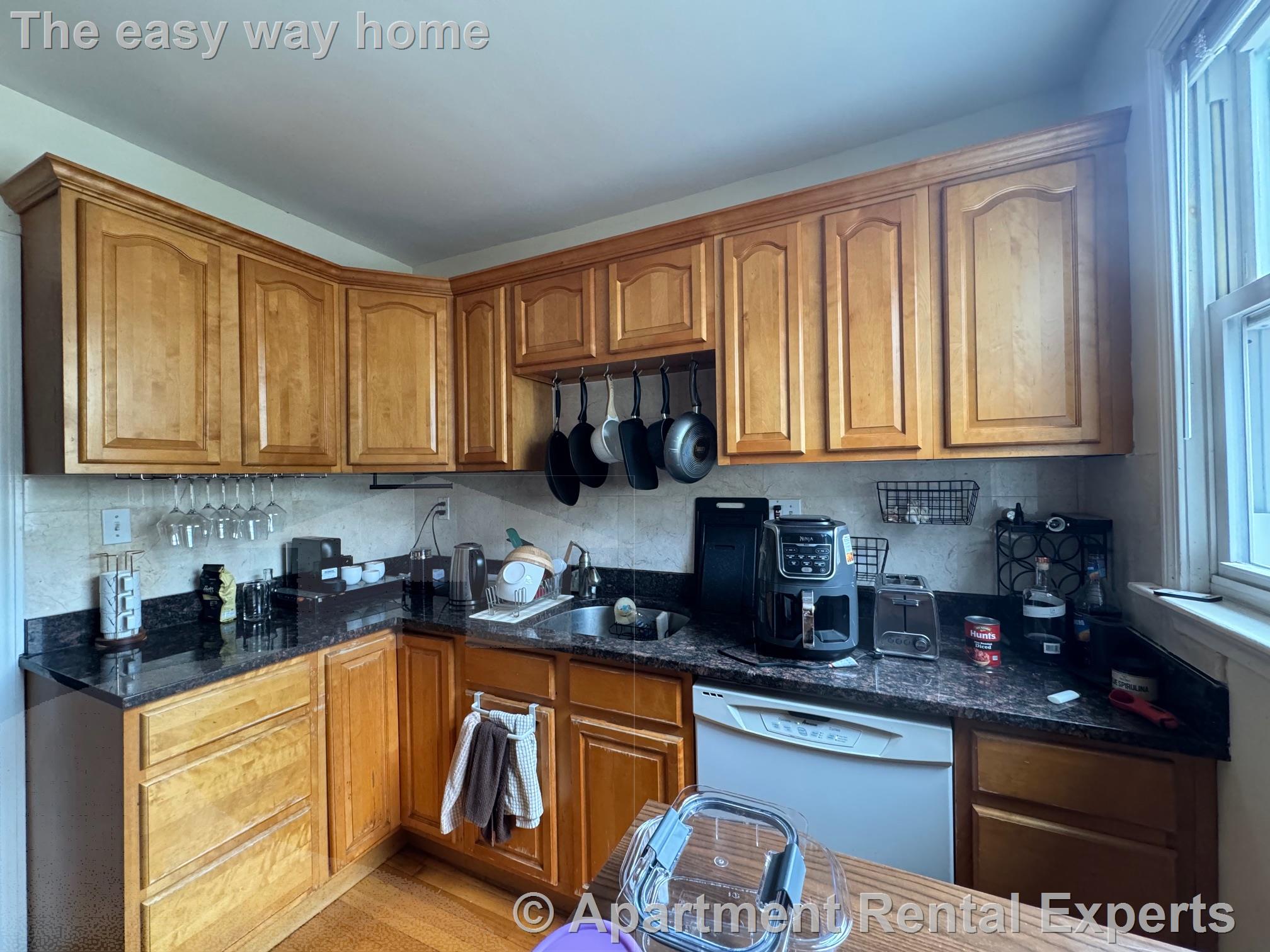 33-35 Magnus Ave, Ward Two