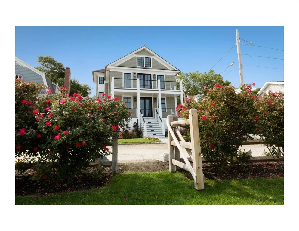 153 Bayside Rd, Quincy