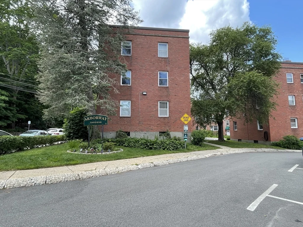98 Morton St, Jamaica Plain