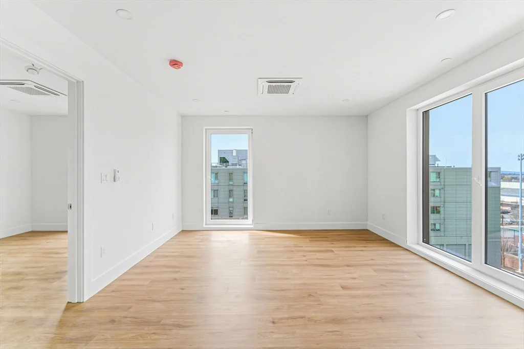 1035 Commonwealth Ave, Allston