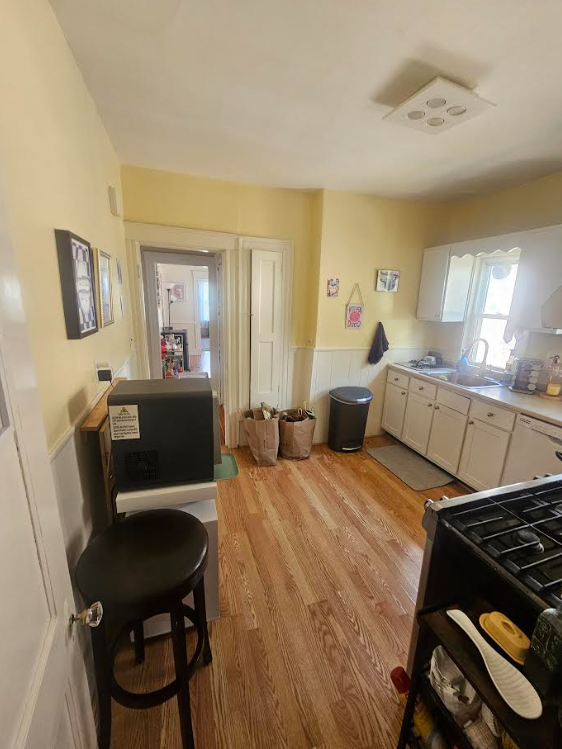 34 Sunset Rd, West Somerville